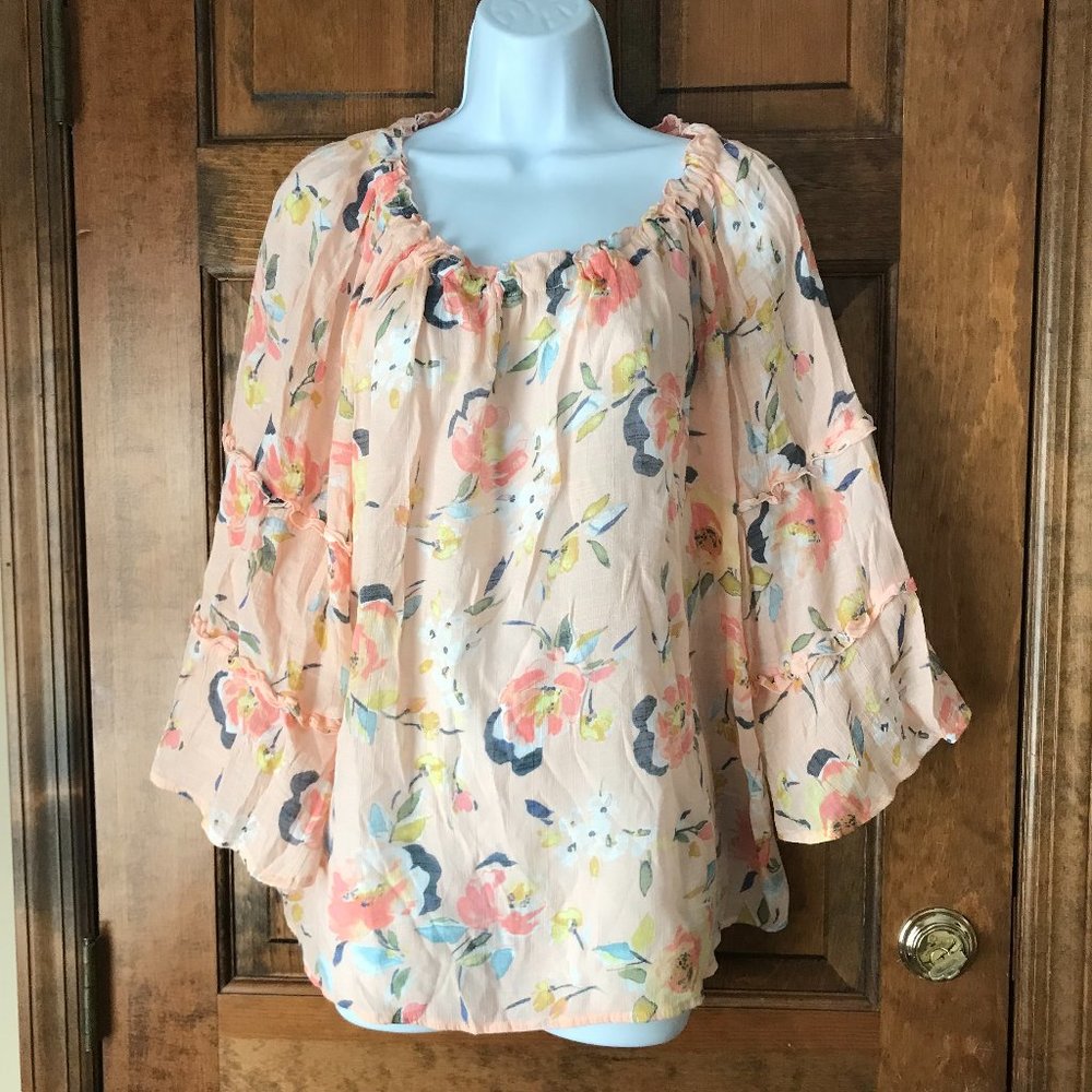 Zac & Rachel Peach w/Scattered Flowers Pullover Tunic Large